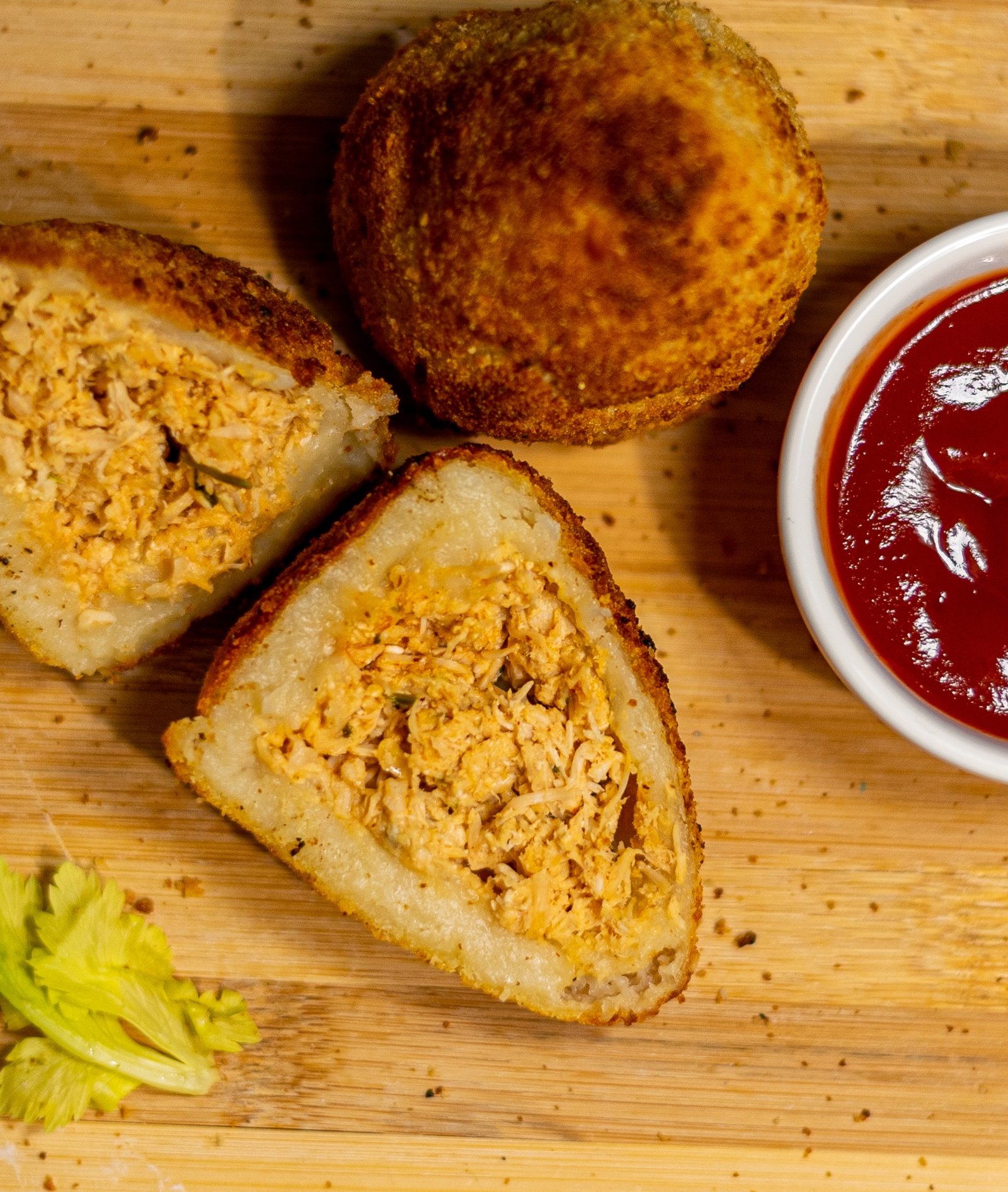 Coxinha de massa de batata artesanal